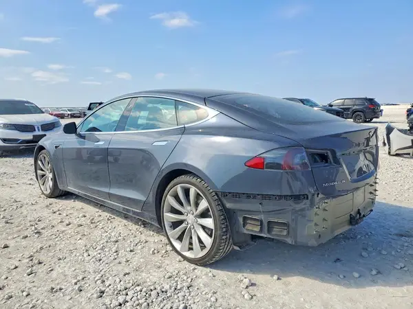 5YJSA1E20KF305377 2019 TESLA MODEL S - Image 2