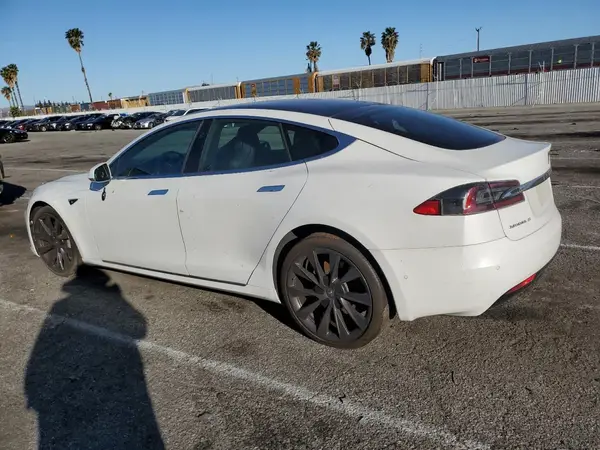 5YJSA1E20KF306304 2019 TESLA MODEL S - Image 2