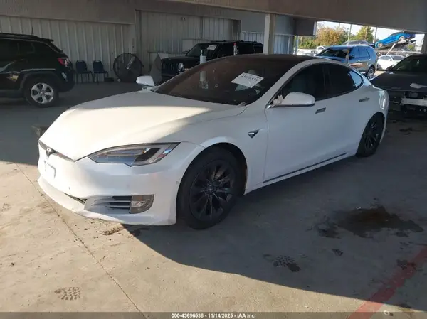 5YJSA1E20KF306383 2019 TESLA MODEL S - Image 2