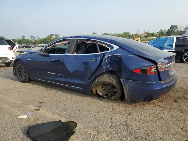 5YJSA1E20KF311745 2019 TESLA MODEL S - Image 2