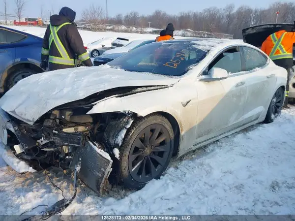 5YJSA1E20KF335205 2019 TESLA MODEL S - Image 2