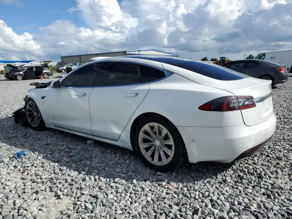 5YJSA1E20LF351485 2020 TESLA MODEL S - Image 2