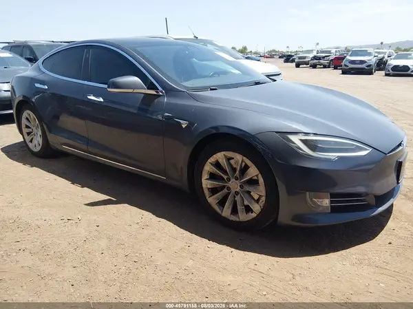 5YJSA1E20LF391386 2020 TESLA MODEL S - Image 1