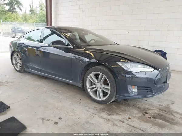 5YJSA1E21GF121332 2016 TESLA MODEL S - Image 1