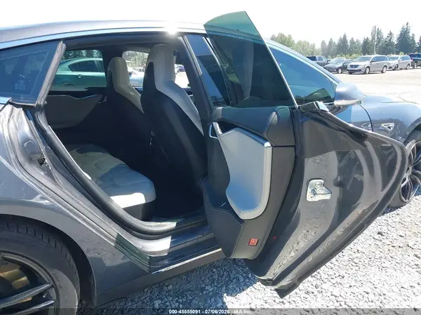 5YJSA1E21GF129396 2016 TESLA MODEL S - Image 8