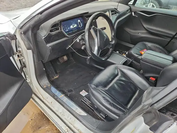 5YJSA1E21GF151012 2016 TESLA MODEL S - Image 8