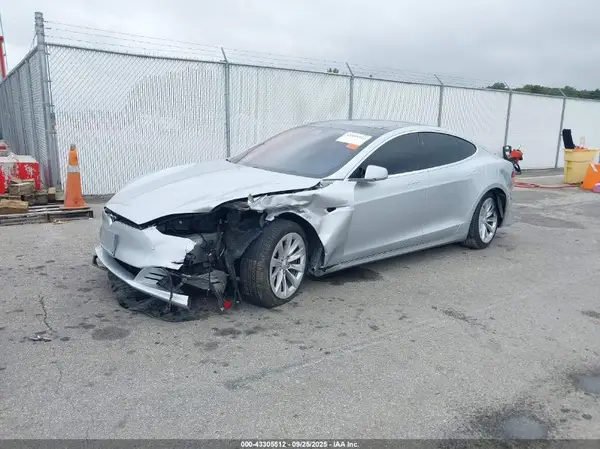 5YJSA1E21HF192192 2017 TESLA MODEL S - Image 2