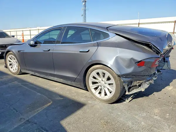 5YJSA1E21HF196002 2017 TESLA MODEL S - Image 2