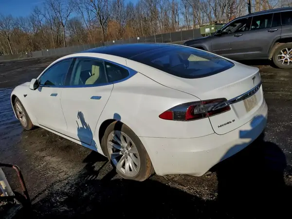 5YJSA1E21HF200260 2017 TESLA MODEL S - Image 2