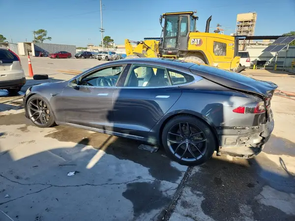 5YJSA1E21HF204504 2017 TESLA MODEL S - Image 2