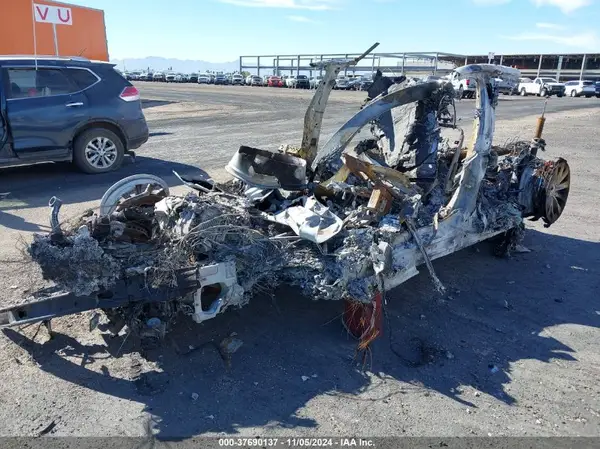 5YJSA1E21HF217043 2017 TESLA MODEL S - Image 2