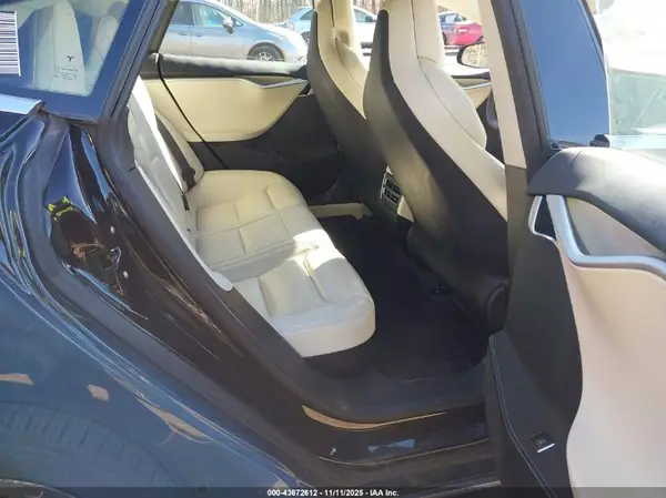 5YJSA1E21HF221383 2017 TESLA MODEL S - Image 8
