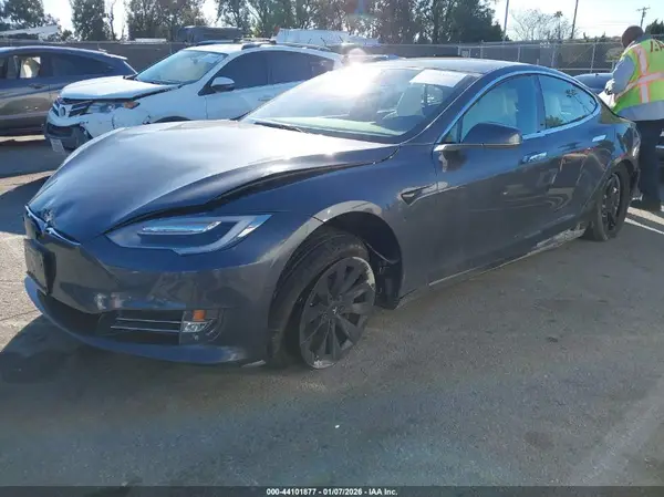 5YJSA1E21HF223750 2017 TESLA MODEL S - Image 2