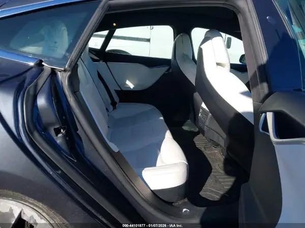 5YJSA1E21HF223750 2017 TESLA MODEL S - Image 8