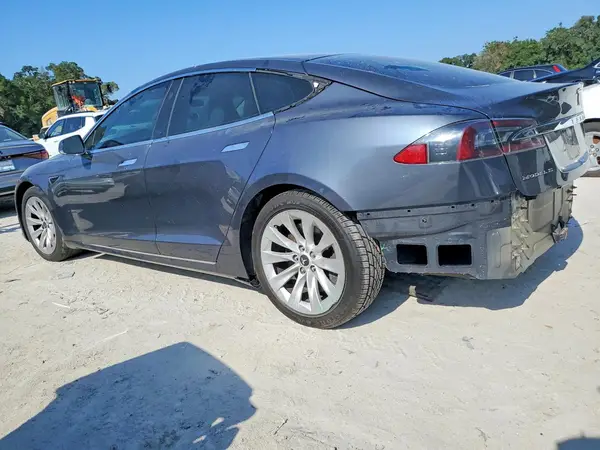 5YJSA1E21HF232447 2017 TESLA MODEL S - Image 2