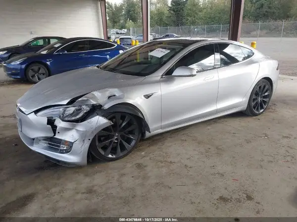5YJSA1E21JF241476 2018 TESLA MODEL S - Image 2