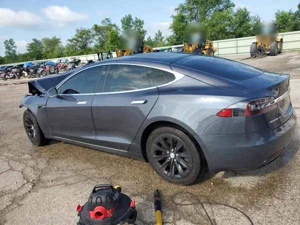 5YJSA1E21JF244233 2018 TESLA MODEL S - Image 2