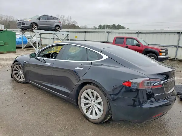 5YJSA1E21JF244488 2018 TESLA MODEL S - Image 2