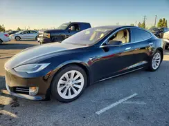 5YJSA1E21JF246046 2018 TESLA MODEL S