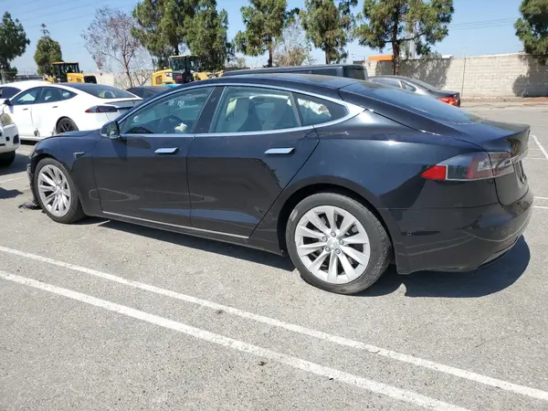 5YJSA1E21JF246774 2018 TESLA MODEL S - Image 2