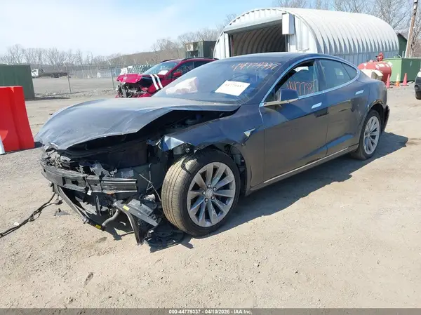 5YJSA1E21JF249576 2018 TESLA MODEL S - Image 2