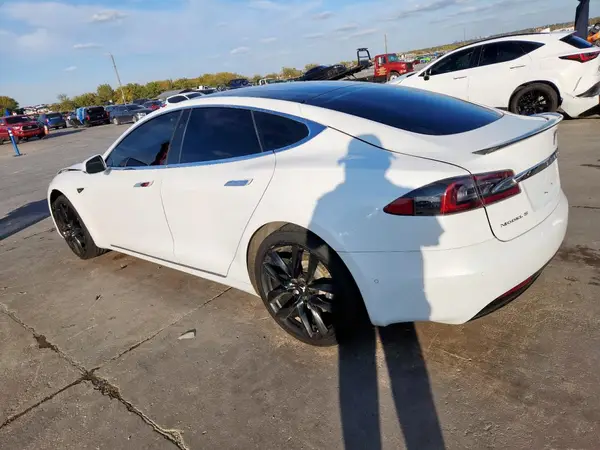 5YJSA1E21JF254728 2018 TESLA MODEL S - Image 2