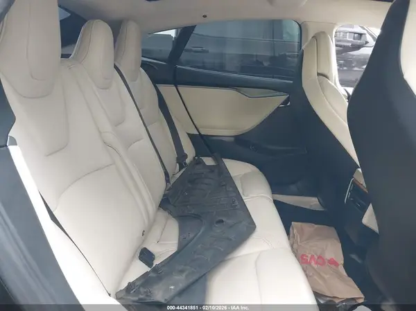 5YJSA1E21JF256852 2018 TESLA MODEL S - Image 8