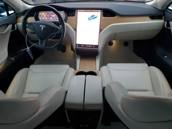 5YJSA1E21JF257094 2018 TESLA MODEL S - Image 8