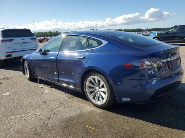 5YJSA1E21JF258424 2018 TESLA MODEL S - Image 2