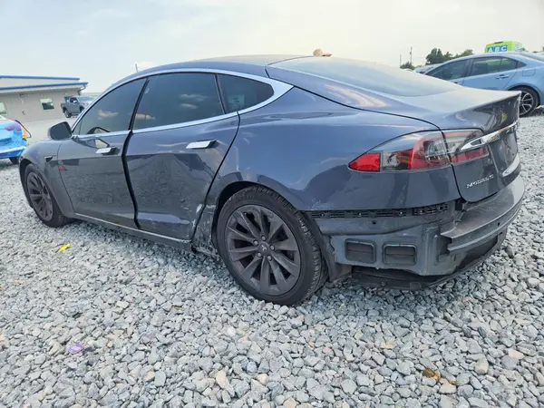 5YJSA1E21JF259251 2018 TESLA MODEL S - Image 2