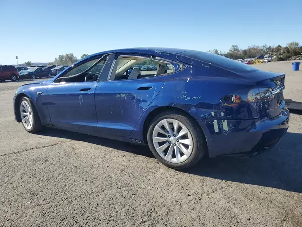 5YJSA1E21JF273022 2018 TESLA MODEL S - Image 2