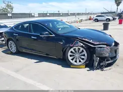 5YJSA1E21JF275529 2018 TESLA MODEL S