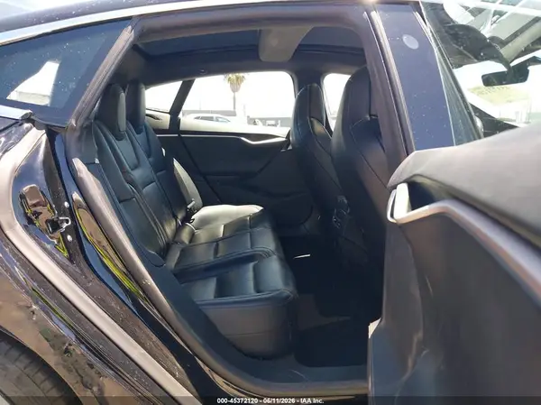 5YJSA1E21JF275529 2018 TESLA MODEL S - Image 8