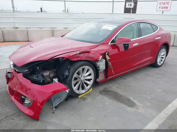 5YJSA1E21JF276146 2018 TESLA MODEL S - Image 2
