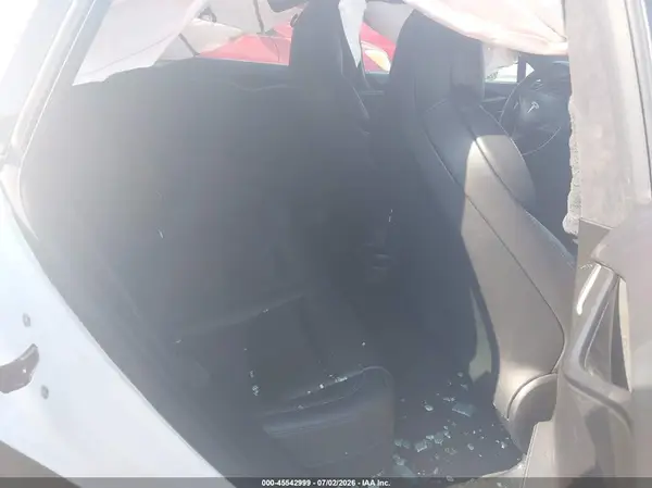 5YJSA1E21JF277409 2018 TESLA MODEL S - Image 8