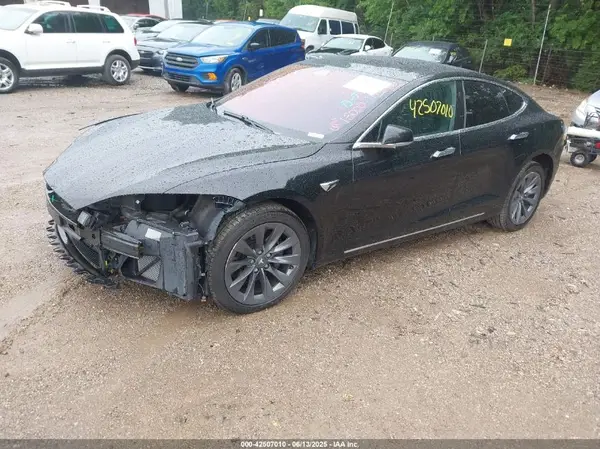 5YJSA1E21JF283971 2018 TESLA MODEL S - Image 2