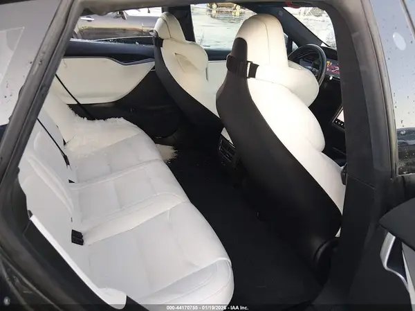 5YJSA1E21JF284831 2018 TESLA MODEL S - Image 8