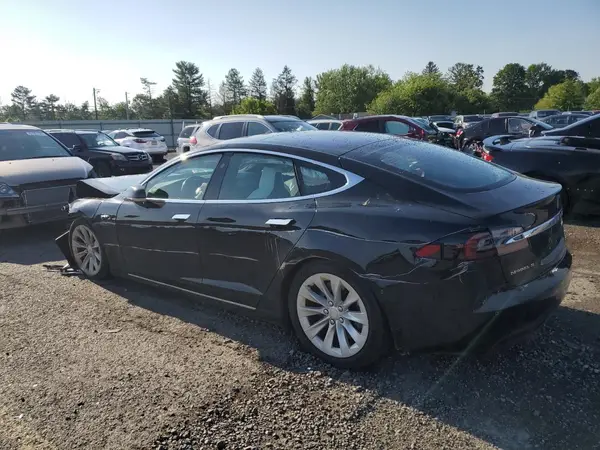 5YJSA1E21JF284845 2018 TESLA MODEL S - Image 2