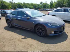 5YJSA1E21JF292976 2018 TESLA MODEL S