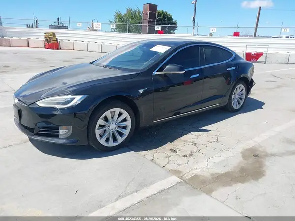 5YJSA1E21JF293643 2018 TESLA MODEL S - Image 2