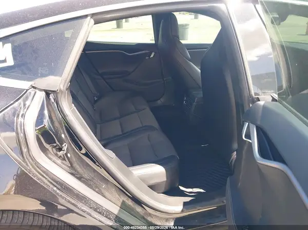 5YJSA1E21JF293643 2018 TESLA MODEL S - Image 8