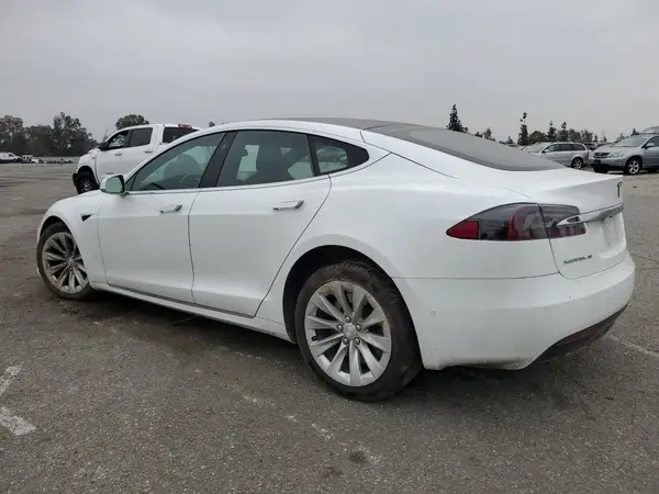 5YJSA1E21JF297028 2018 TESLA MODEL S - Image 2