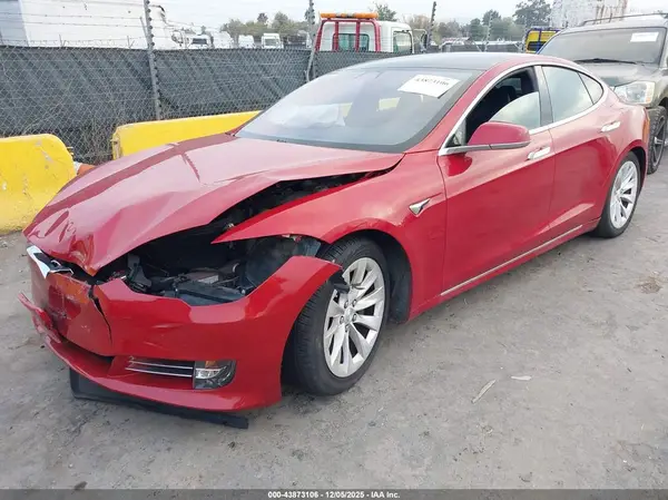 5YJSA1E21JF297434 2018 TESLA MODEL S - Image 2