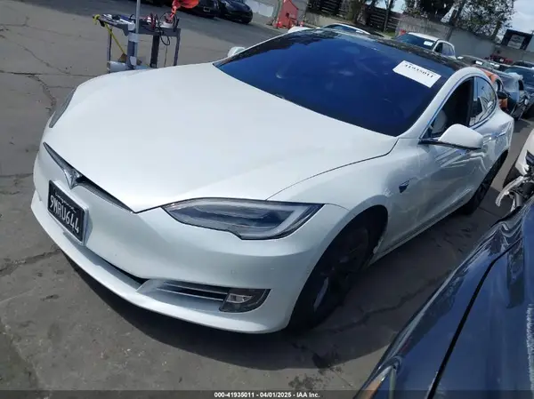 5YJSA1E21KF299976 2019 TESLA MODEL S - Image 2