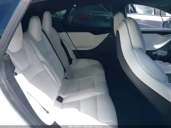 5YJSA1E21KF299976 2019 TESLA MODEL S - Image 8