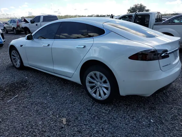 5YJSA1E21KF305503 2019 TESLA MODEL S - Image 2