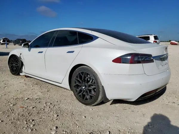 5YJSA1E21KF339800 2019 TESLA MODEL S - Image 2