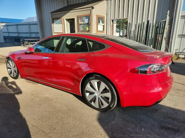 5YJSA1E21LF390781 2020 TESLA MODEL S - Image 2