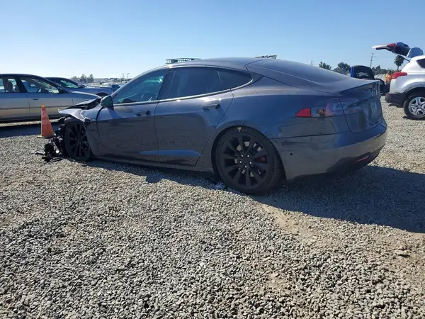 5YJSA1E21LF391557 2020 TESLA MODEL S - Image 2