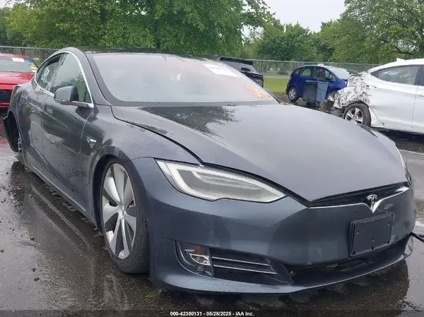 5YJSA1E21LF413251 2020 TESLA MODEL S - Image 1